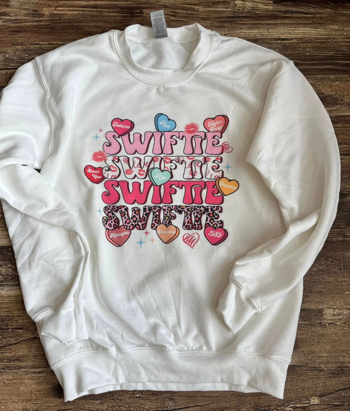 SWIFTIE VALENTINES CREWNECK
