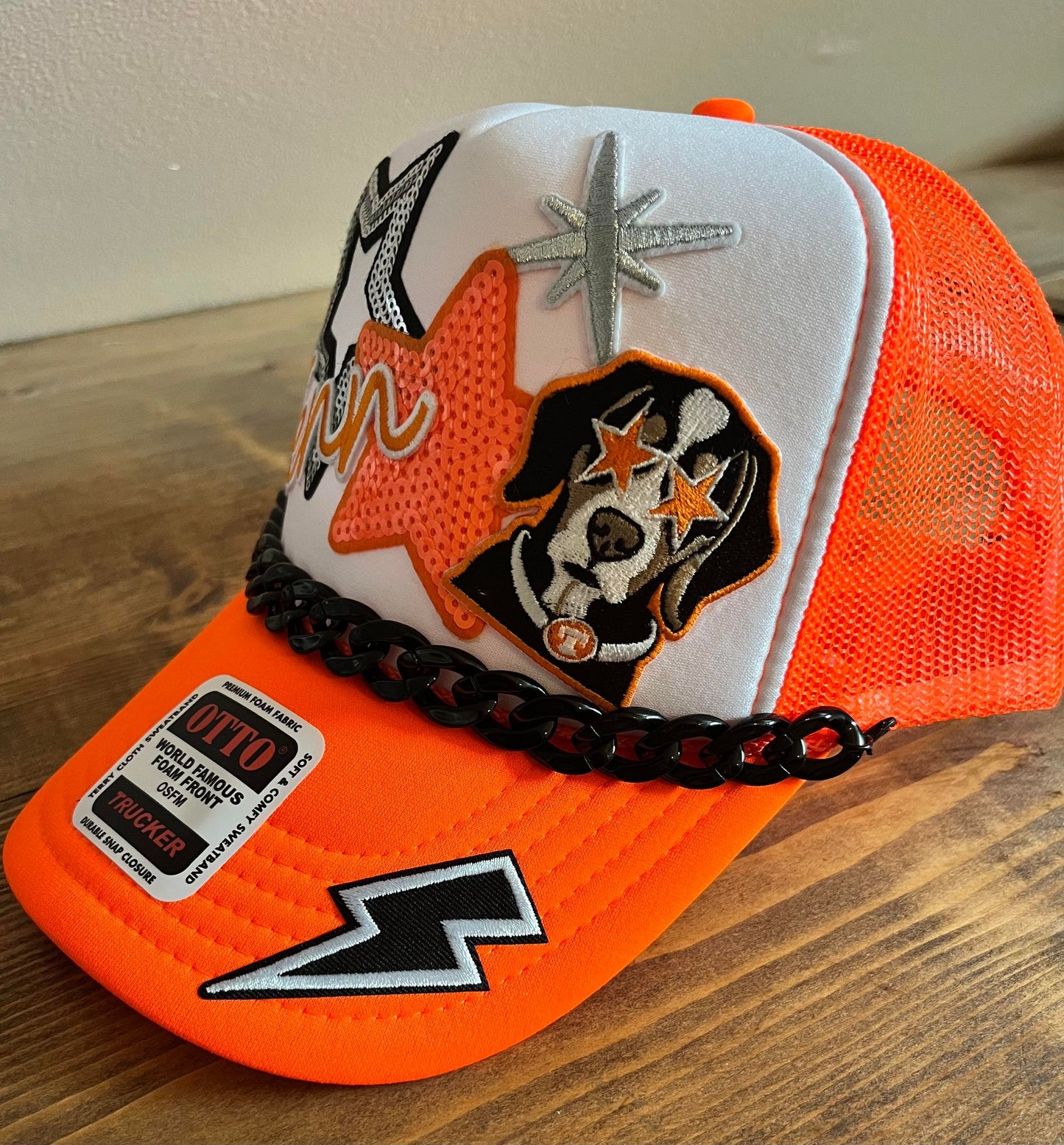 NEON VOLS TRUCKER HAT