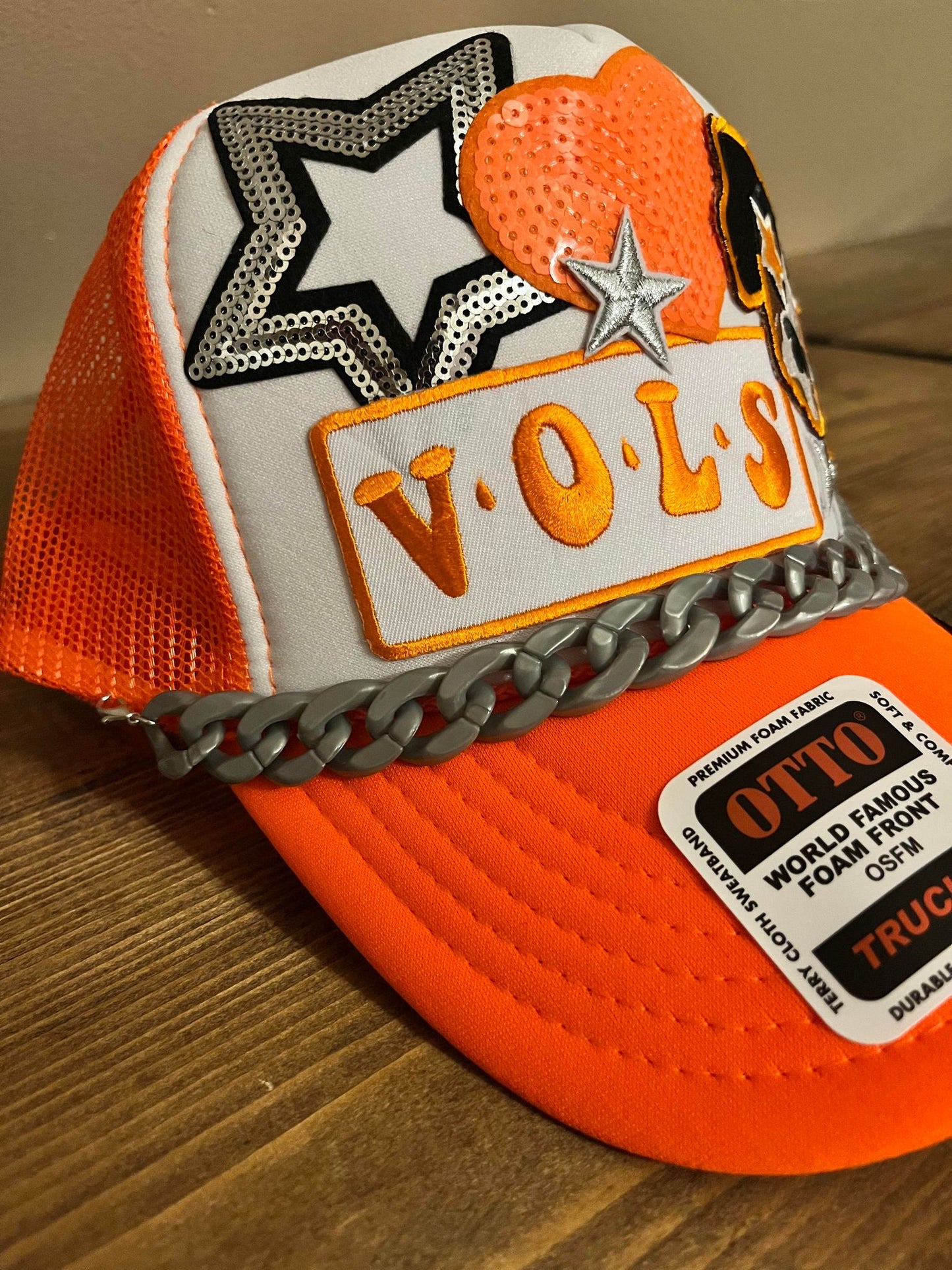 NEON VOLS TRUCKER HAT