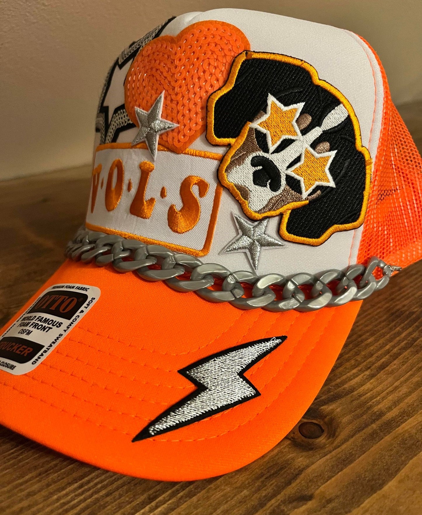 NEON VOLS TRUCKER HAT