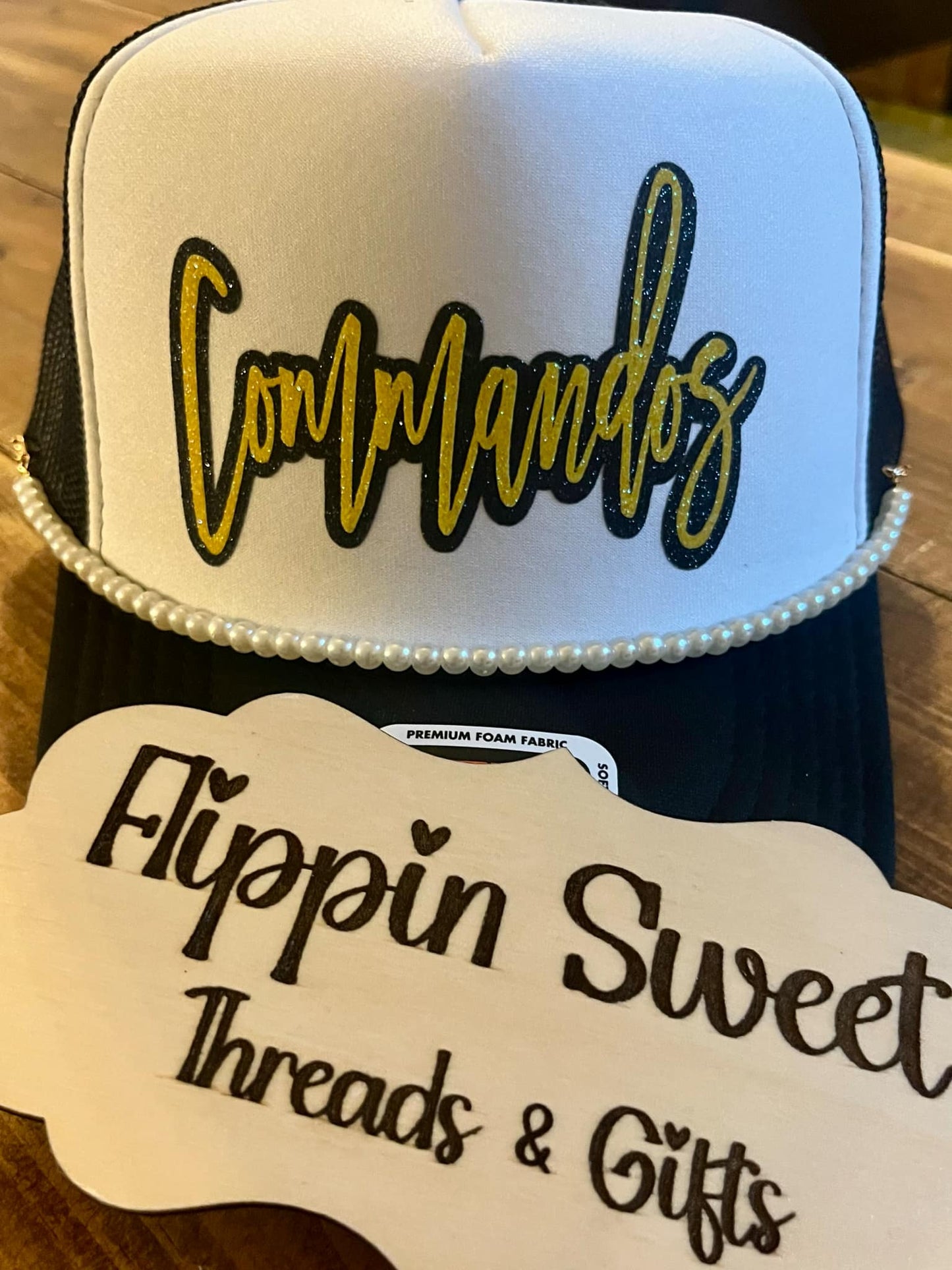 COMMANDOS GLITTER TRUCKER HAT