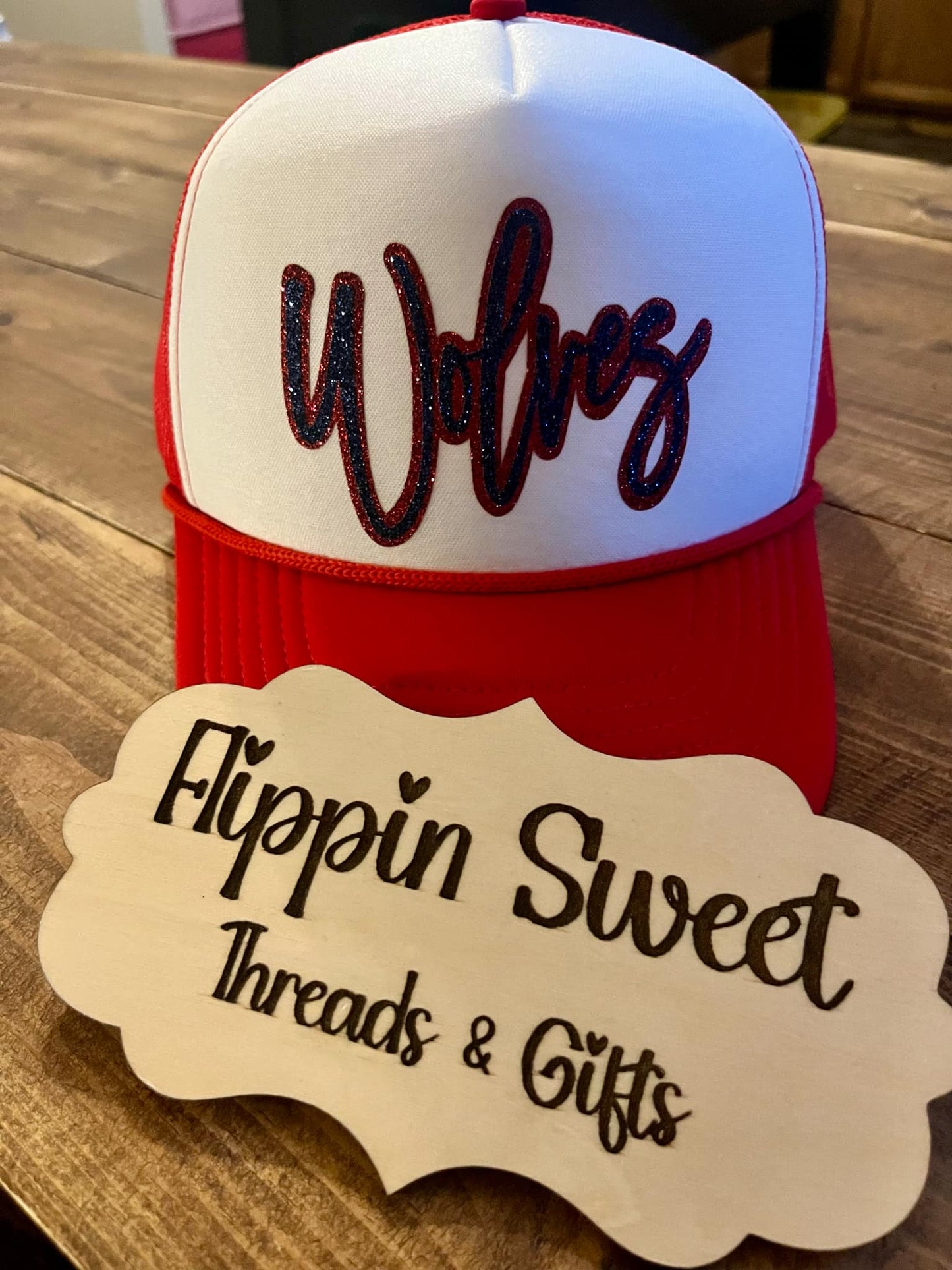 WOLVES GLITTER TRUCKER HAT